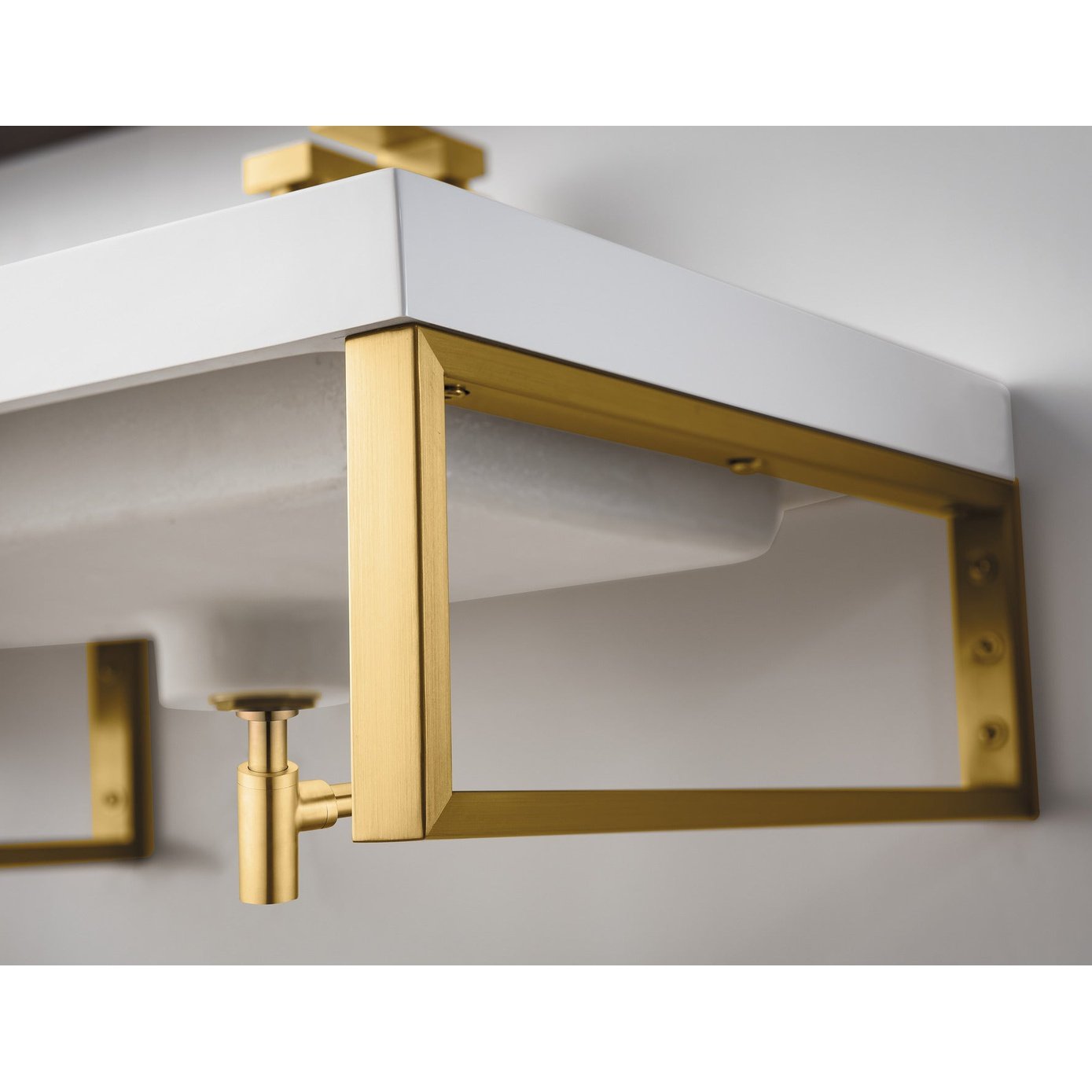 James Martin Vanities Three Boston 18" Wall Brackets - 055BK18BNK63WG2